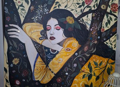 Картина Девушка на дереве